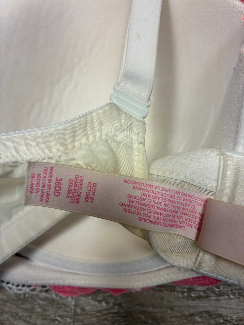 Victoria Secret Floral Lace Lined Demi Bra - Picture 10 of 11